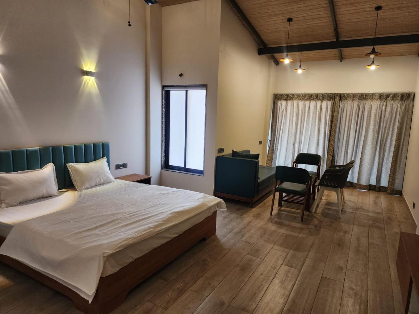 E&G Green Courts Resort At Koroli Hill Station Nášik Exteriér fotografie