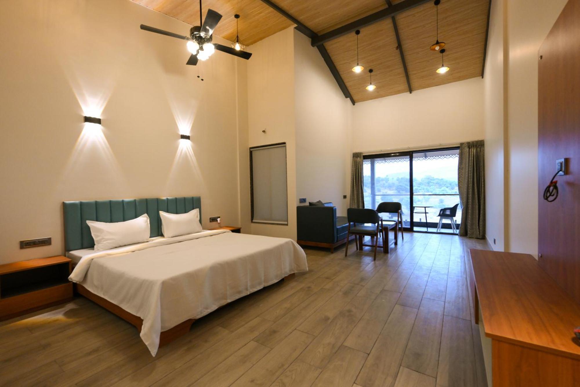 E&G Green Courts Resort At Koroli Hill Station Nášik Exteriér fotografie